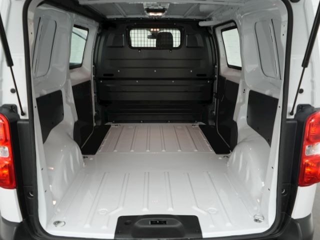 Vivaro Electric e C CARGO M 75kWH+RÜCKFAHRKAMERA