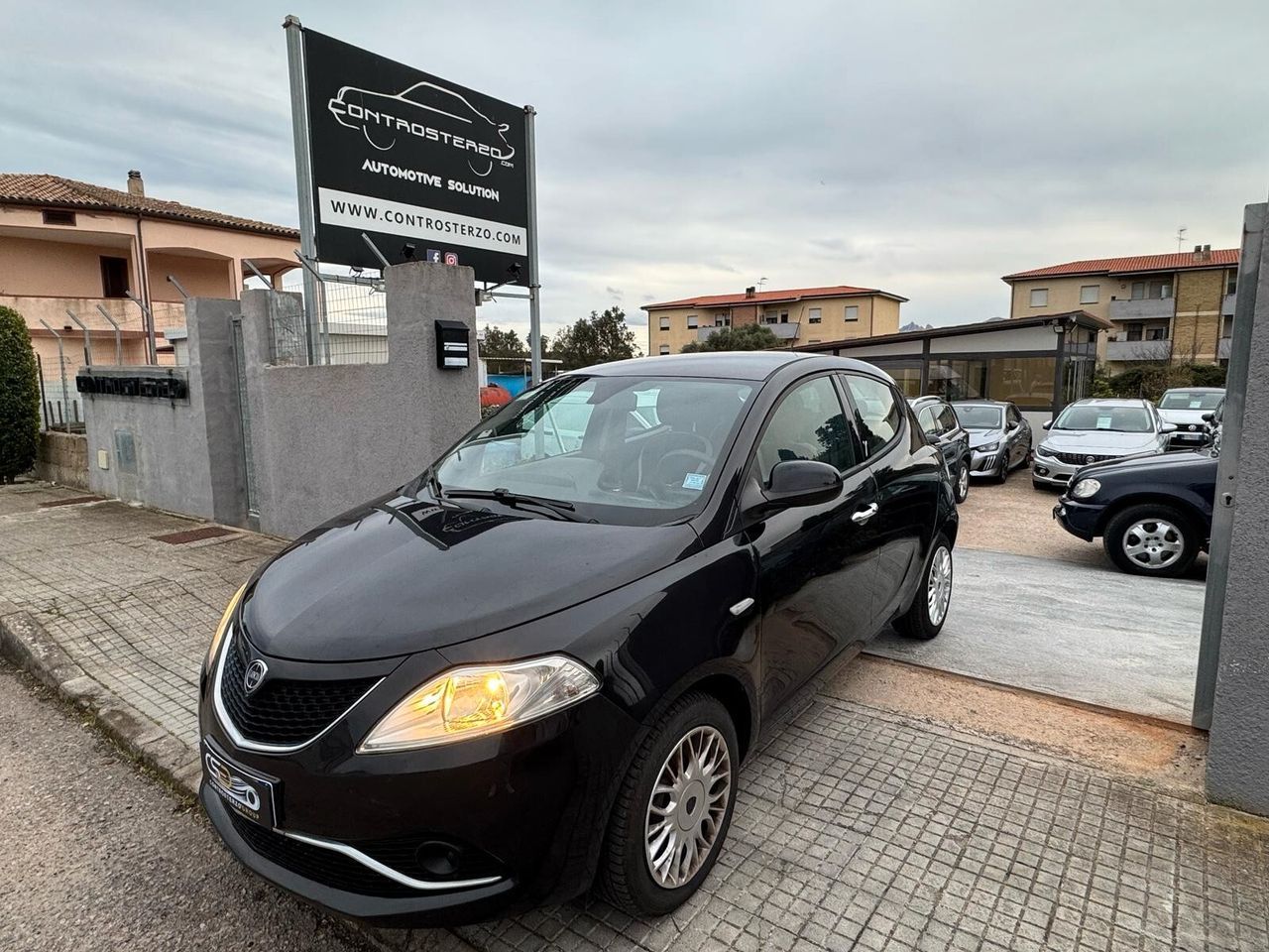 LANCIA Ypsilon