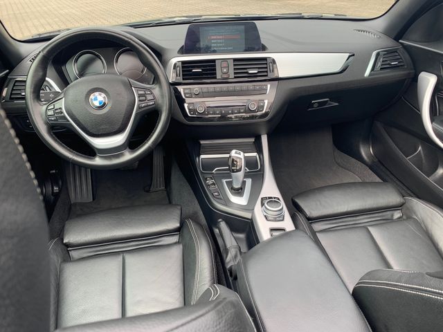 Fahrzeugabbildung BMW 220d Cabrio Sport Line+Adaptive LED+Navi+Leder