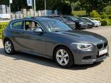 BMW 118 i Lim. 3-trg. Garantie* M-Paket* TOP* - BMW 118 mit Benzin-Antrieb: Schiebedach