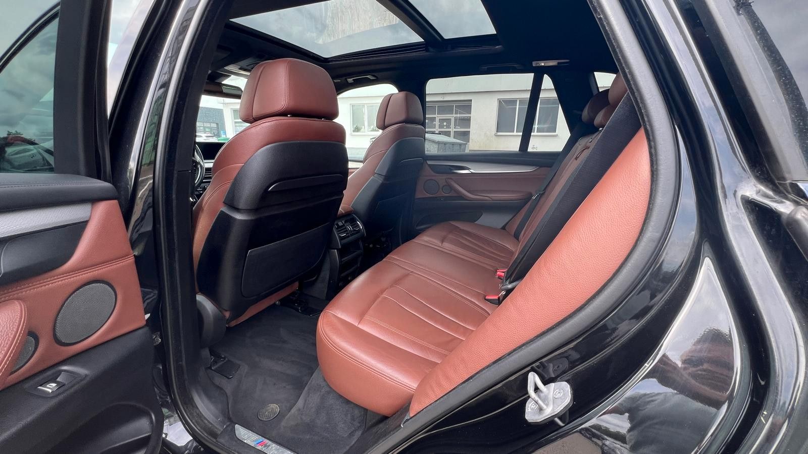 Fahrzeugabbildung BMW X5 M50d*RFK*XENON*PANO*H&K*NAVI*