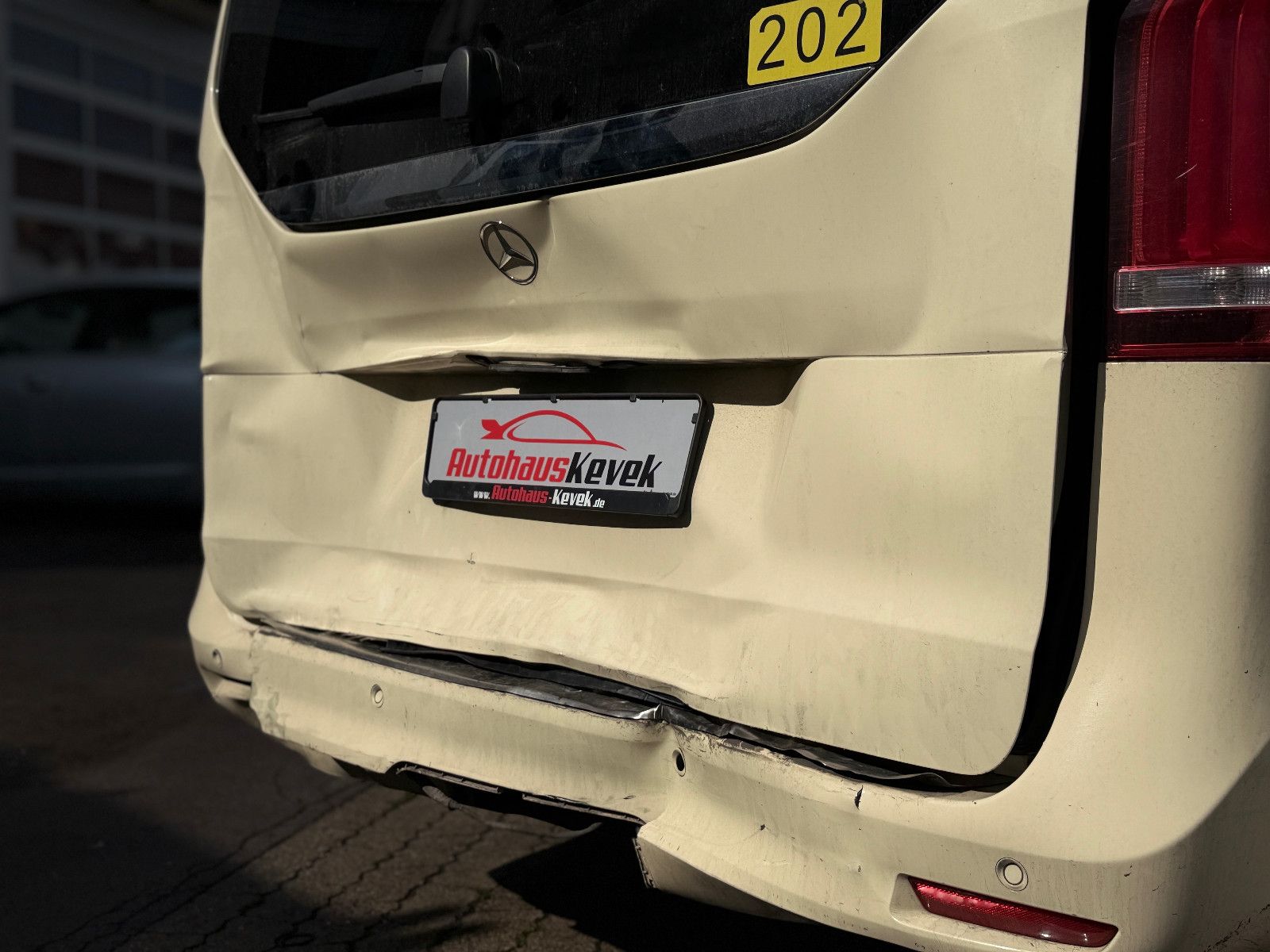 Fahrzeugabbildung Mercedes-Benz V 250 d 4MATIC extralang |360°|LED|TAXI