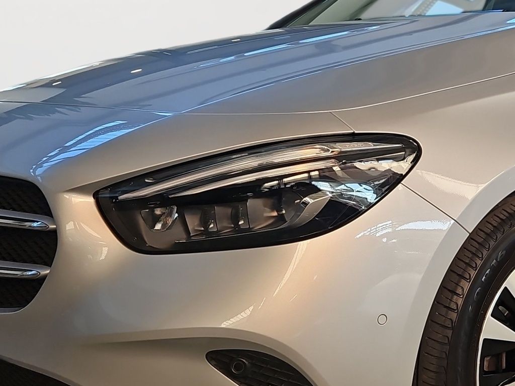 Fahrzeugabbildung Mercedes-Benz B 200 STYLE AHK Navi LED SHZ KAM SpurH ParkAss