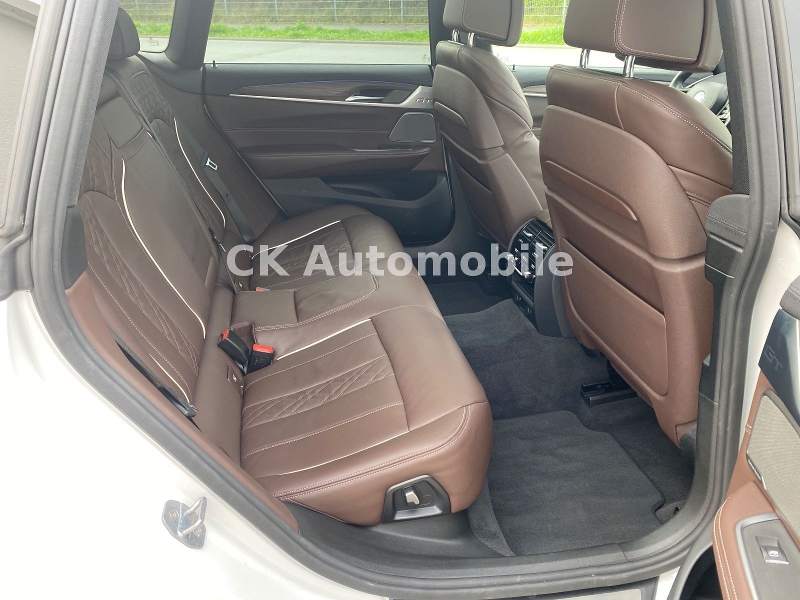 Fahrzeugabbildung BMW 640d GT xDrive Luxury Line/Navi/Head-Up/Pano/LED