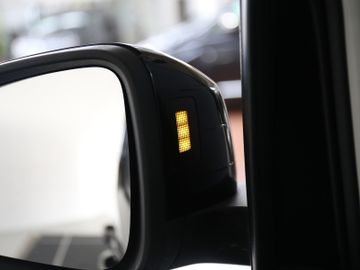 Volkswagen Caddy 1.5 TSI DSG STYLE NAVI STANDHZ 5J GARANTIE