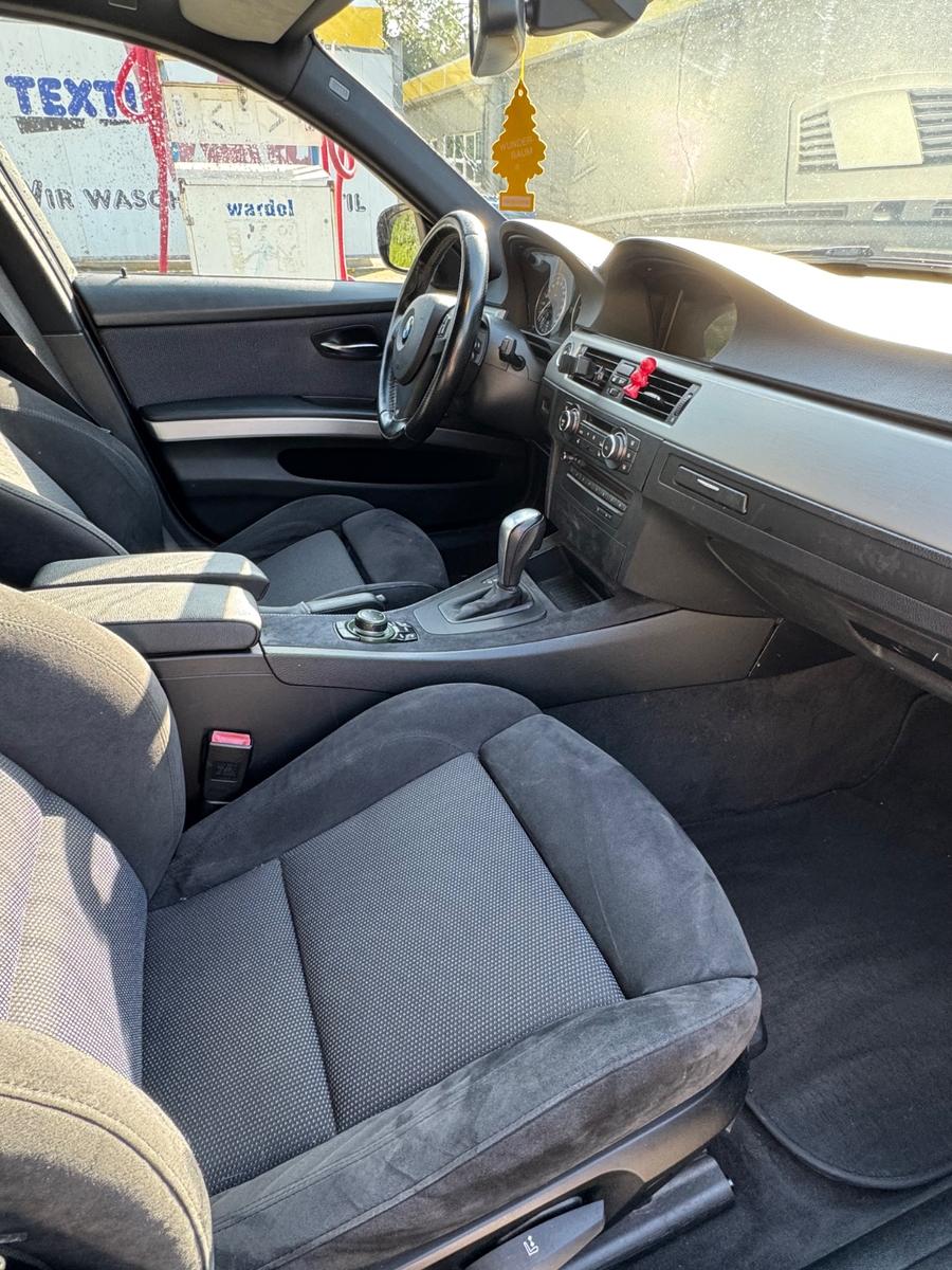 BMW 318 2012 — photo 7