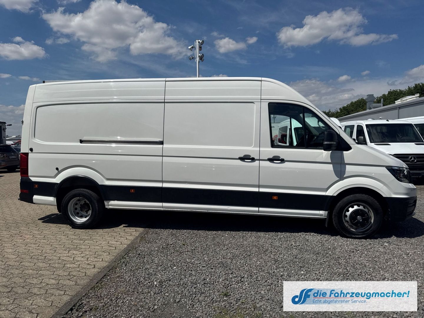 Fahrzeugabbildung Volkswagen Crafter Kasten MAXI 50 lang Hoch 5t-3,5tmög. AHK