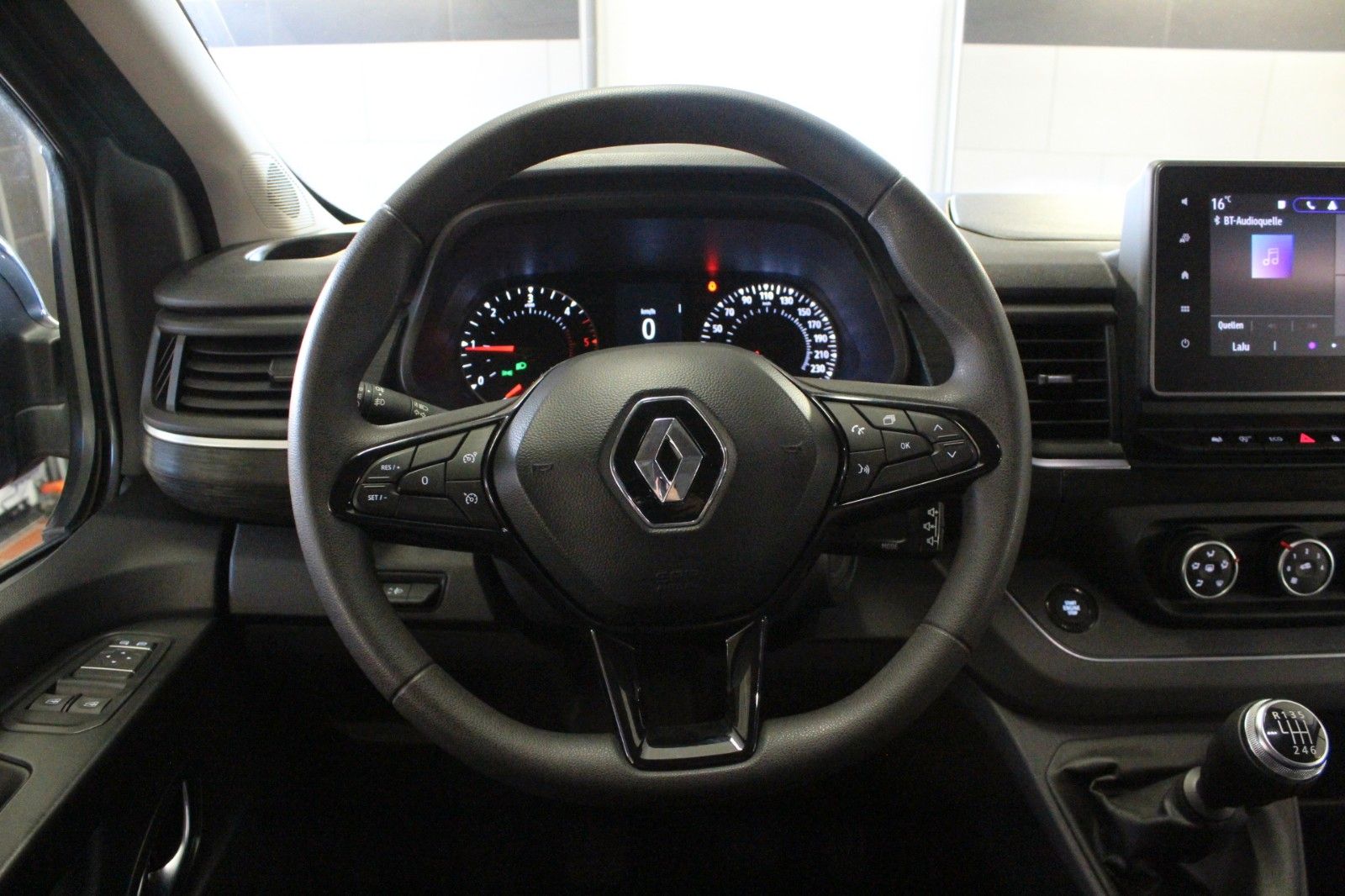 Fahrzeugabbildung Renault Trafic Grand L2 dCi 110 Blue*9-Sitzer*