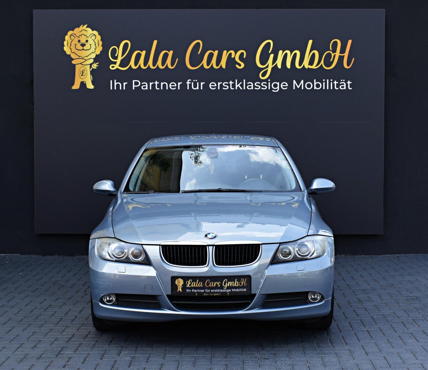 BMW 320 i 2.0/AUTOMATIK/KLIMAAUT/NAVIGATION/XENON