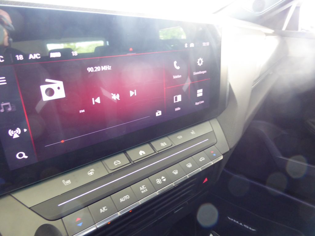 Fahrzeugabbildung Opel Astra Ultimate 1.2 Turbo Aut.+Panorama+LED+HUD+