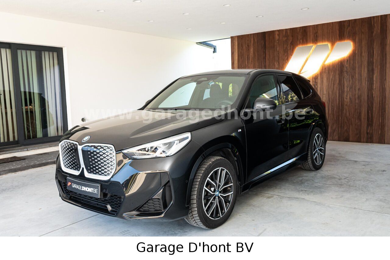BMW iX1 xDrive 30e - M-pack imagem 3
