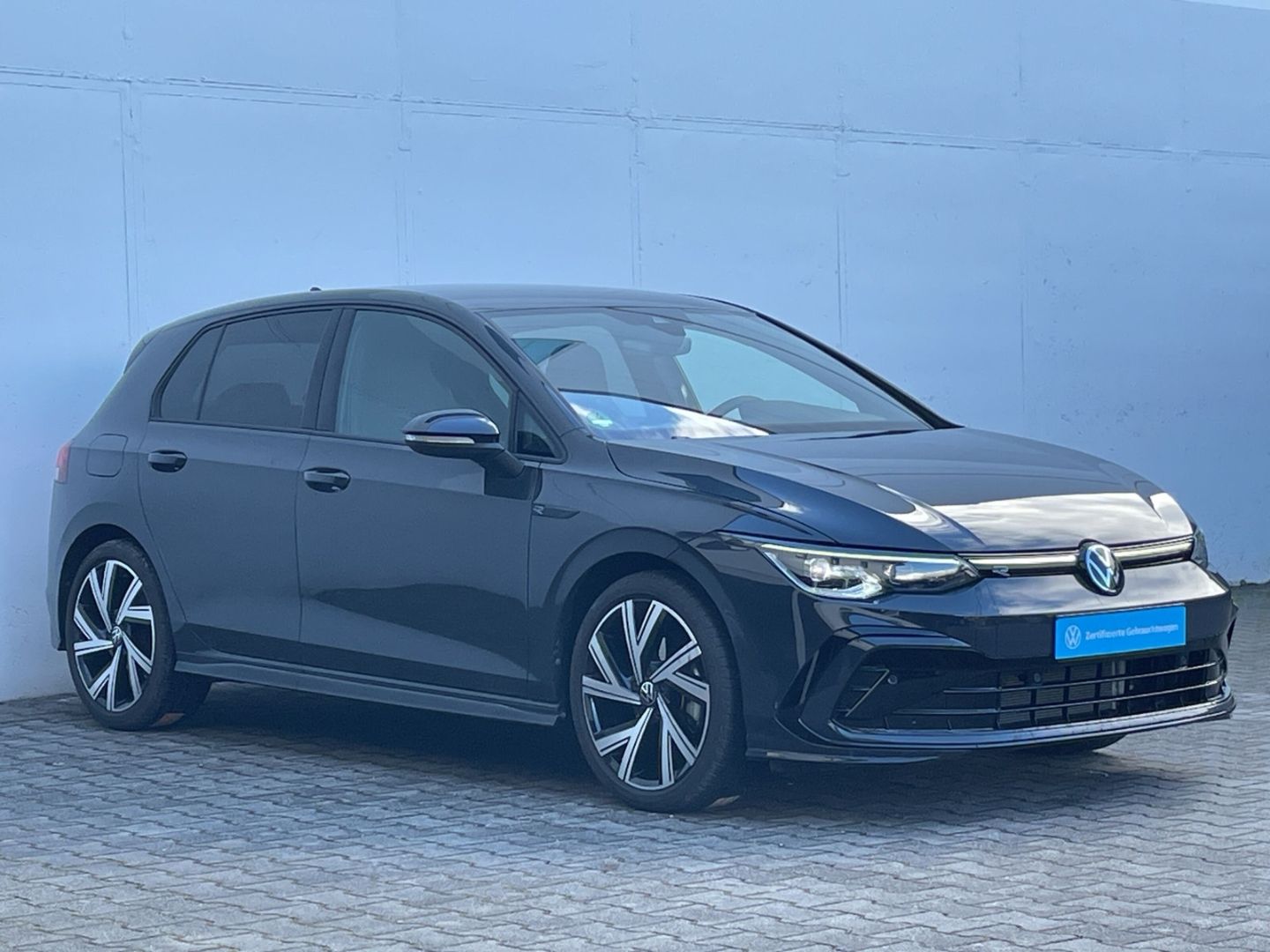 Golf VIII 1.5eTSI DSG R-Line AHK/Kamera/Navi/ACC