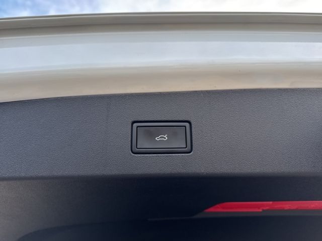 Tayron R-LINE 2.0 TDI SCR 4MOTION DSG PANORAMADA