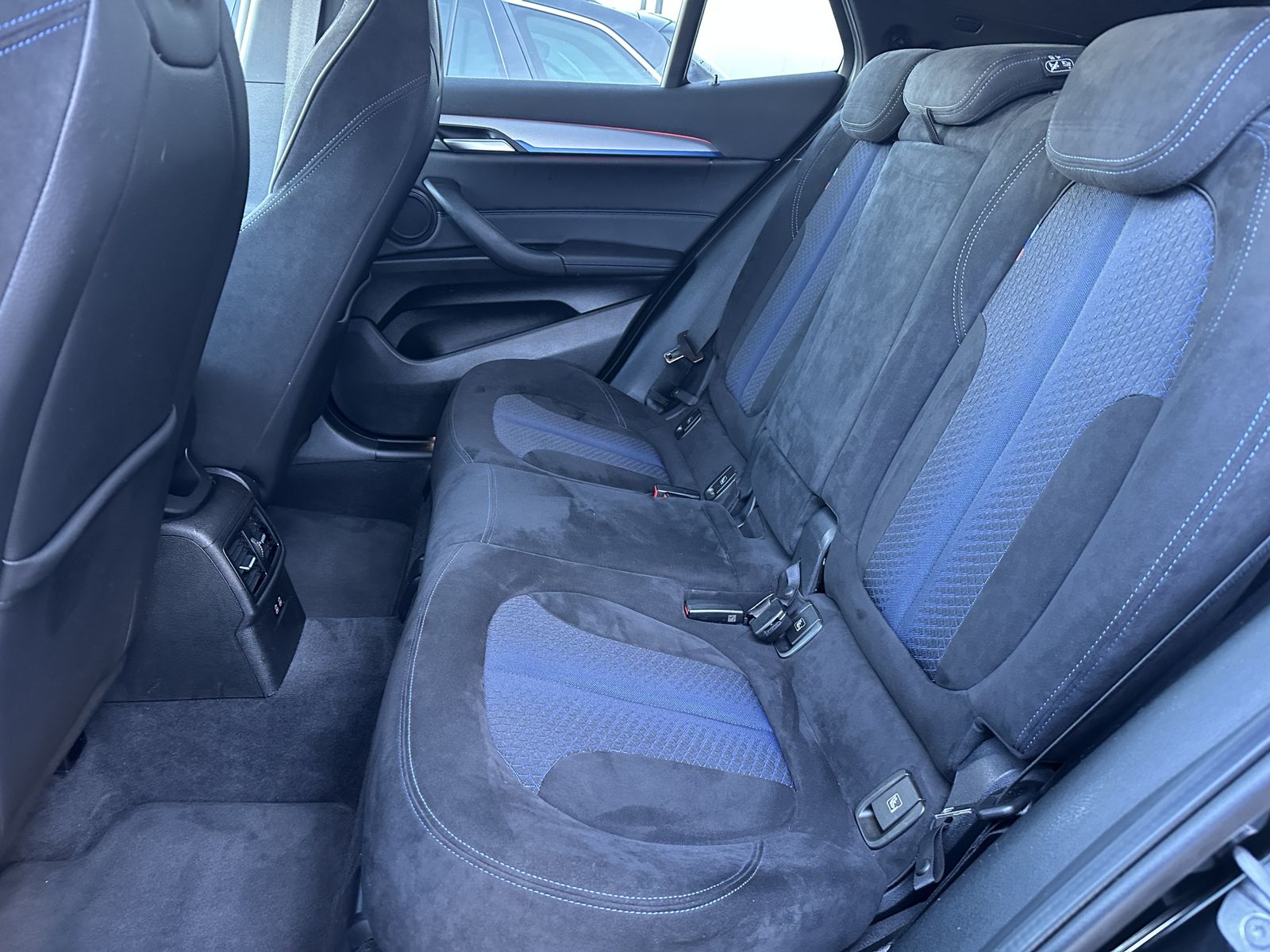 Fahrzeugabbildung BMW X2 xDrive25d Aut. M-Sport NAV+LED+SHZ+PDC+KAMERA