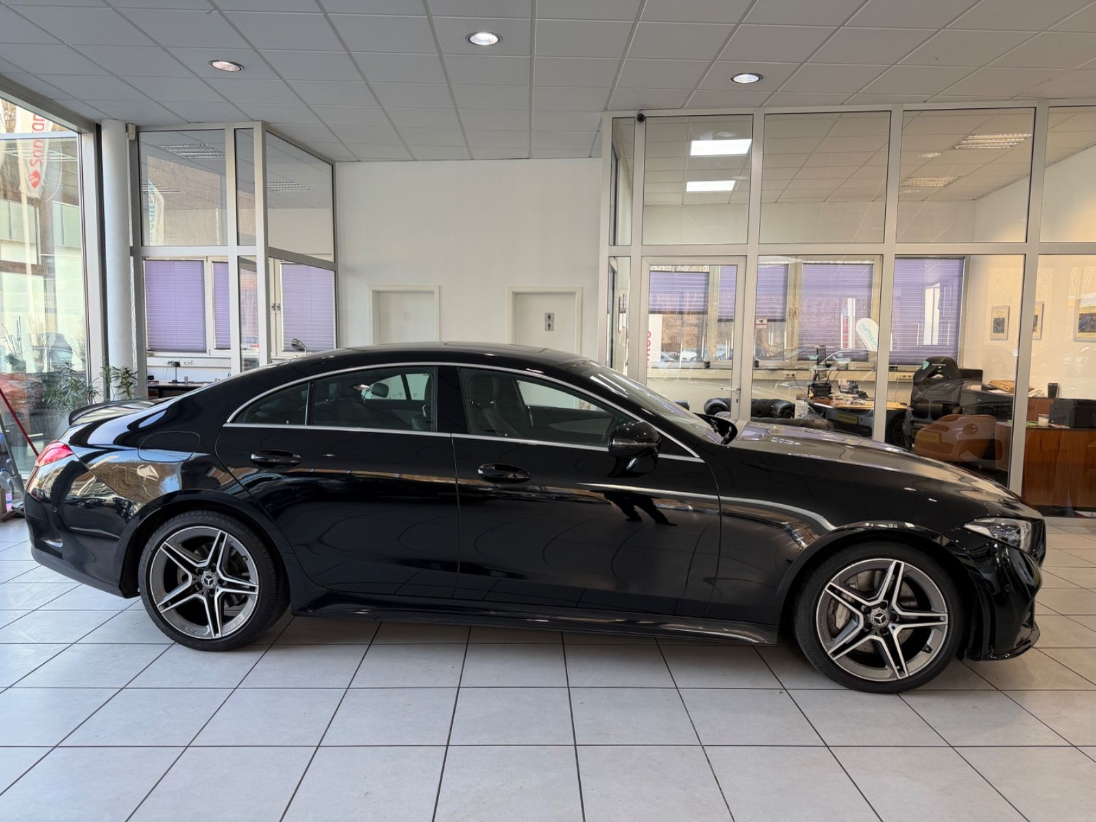 Fahrzeugabbildung Mercedes-Benz CLS 350 4Matic*AMG-Line*1.Hd