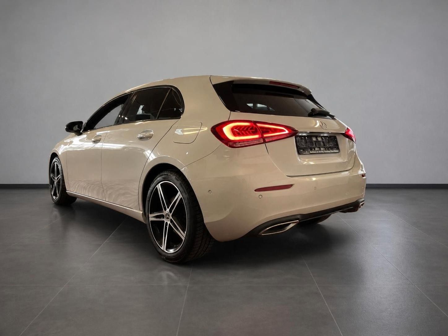 Mercedes-Benz A 220 d -Scheckheft-Navi-PDC 2.Hand foto 5