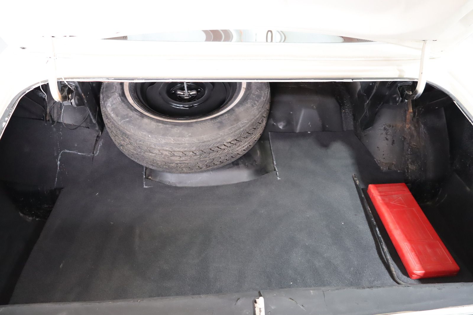 Fahrzeugabbildung Chrysler New Yorker V8 7.2 * Leder * Klima * el. Sitze
