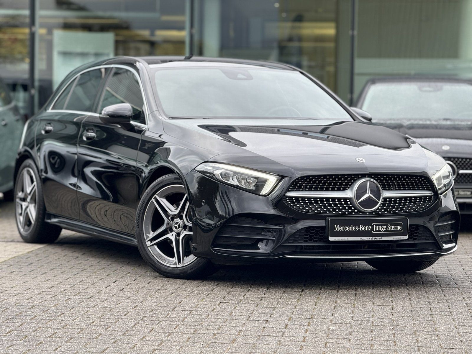 Fahrzeugabbildung Mercedes-Benz A 200 AMG*LED*NAVI-PREMIUM-PAKET*SITZHEIZUNG