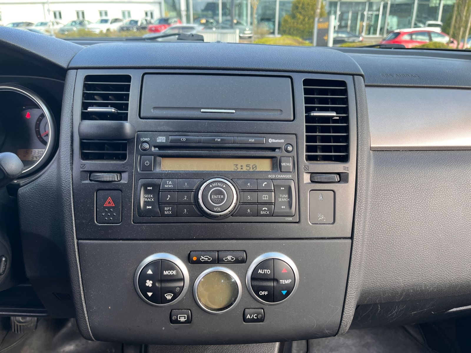 Fahrzeugabbildung Nissan Tiida Tekna KLIMA ALU