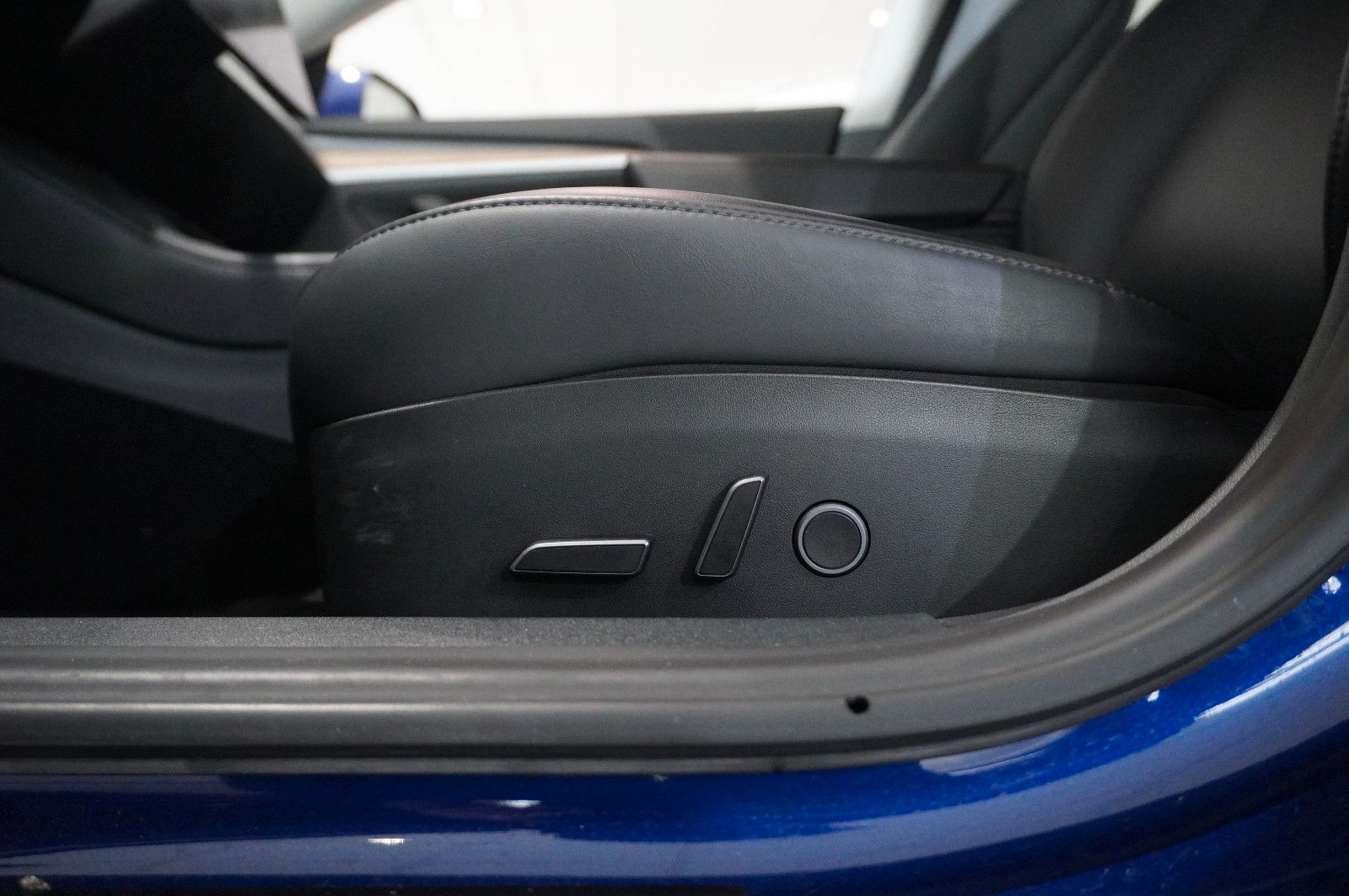 Fahrzeugabbildung Tesla Model 3 PERFORMANCE DUAL-MOTOR NAVI/LED/KAMERA