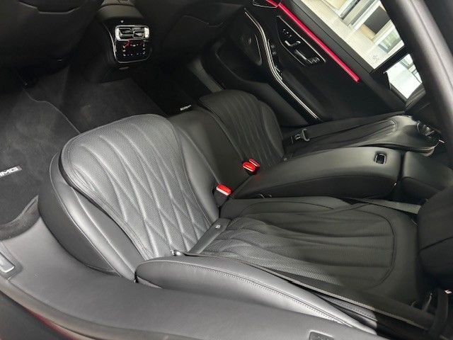 Fahrzeugabbildung Mercedes-Benz S 63 E-Perf. AMG/Fond-Ent./Pano/Burm./Distr./HuD