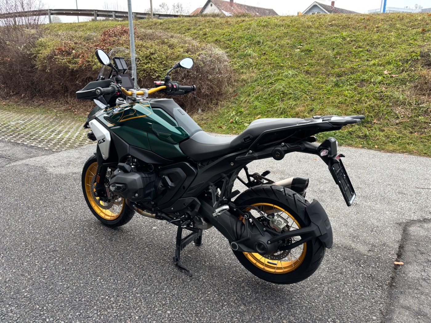 Fahrzeugabbildung BMW R 1300 GS Option 719 3 Pakete Doppelschalldämpfe
