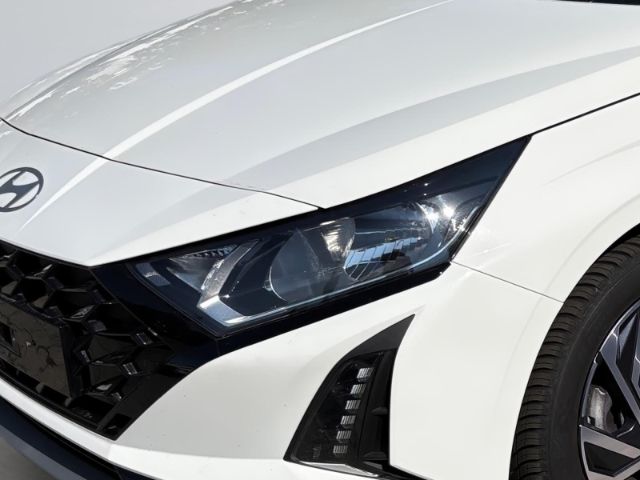 Fahrzeugabbildung Hyundai i20 FL (MY25) 1.0 T-GDI (100 PS) 7-DCT Trend Nav
