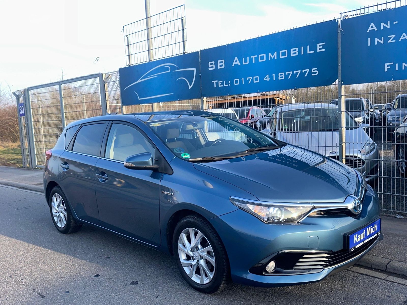 TOYOTA Auris