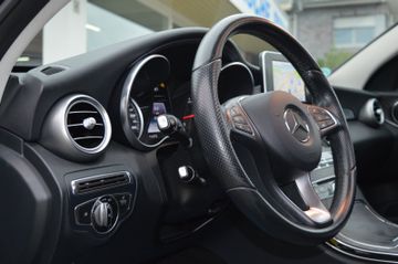 Mercedes-Benz C 180 T CGI  7G-Tronic Avantgarde AHKPanoLEDN