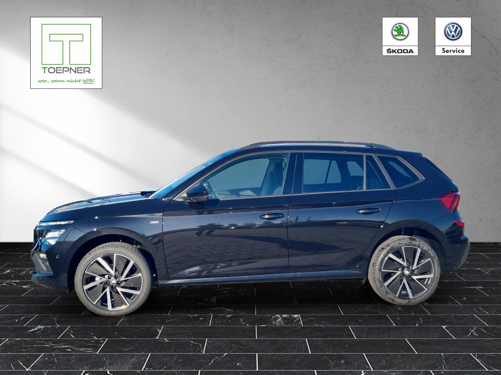 Fahrzeugabbildung SKODA Kamiq Tour 1,5 TSI DSG AHK 18" Fahrassi Info.