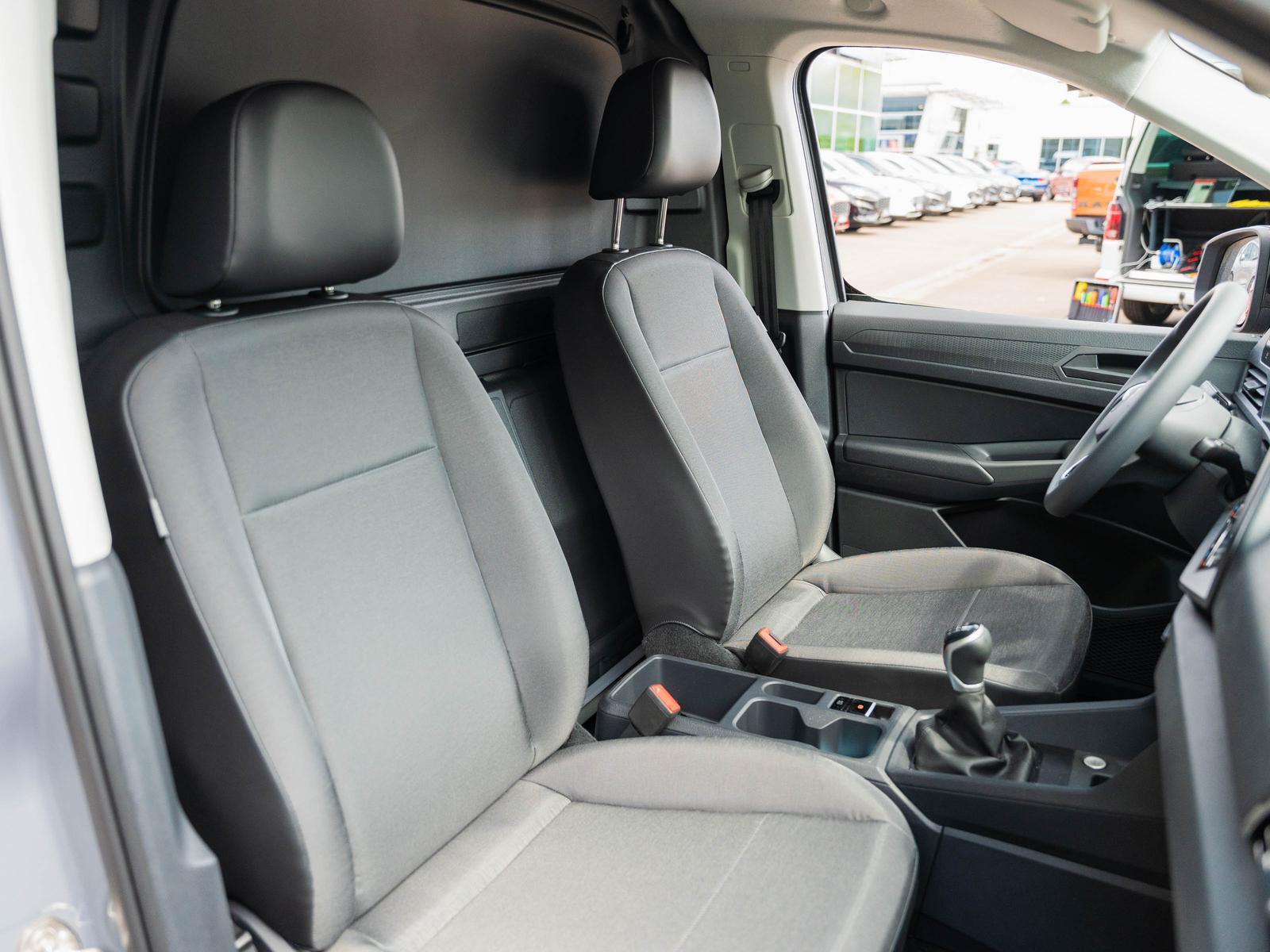Volkswagen Caddy Cargo 2.0 TDI Boden Klima Shz AHK GJR