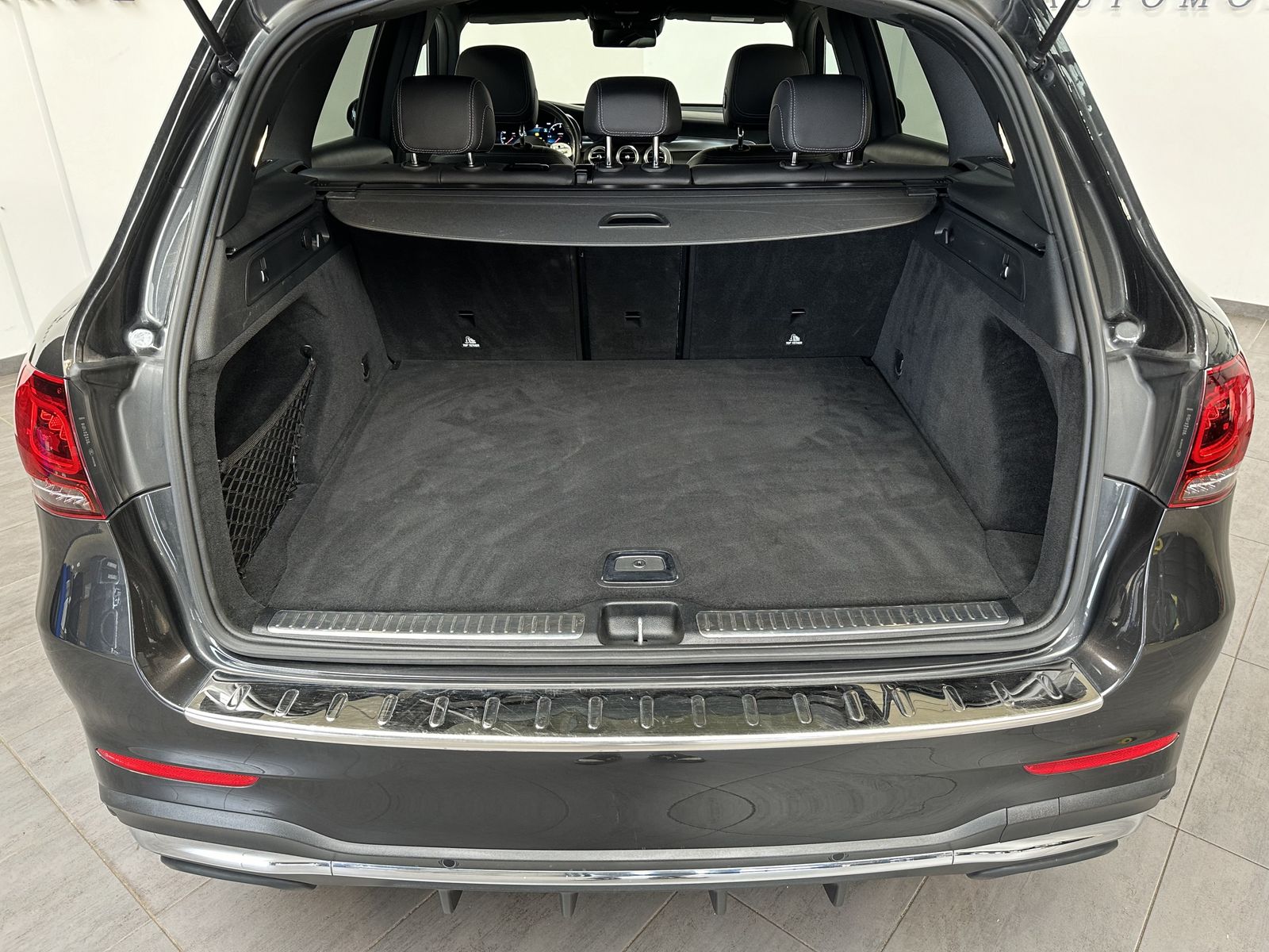Fahrzeugabbildung Mercedes-Benz GLC 220d 4M 9G AMG-Line NAV+LED+SHZ+KAM+DIGDISPL
