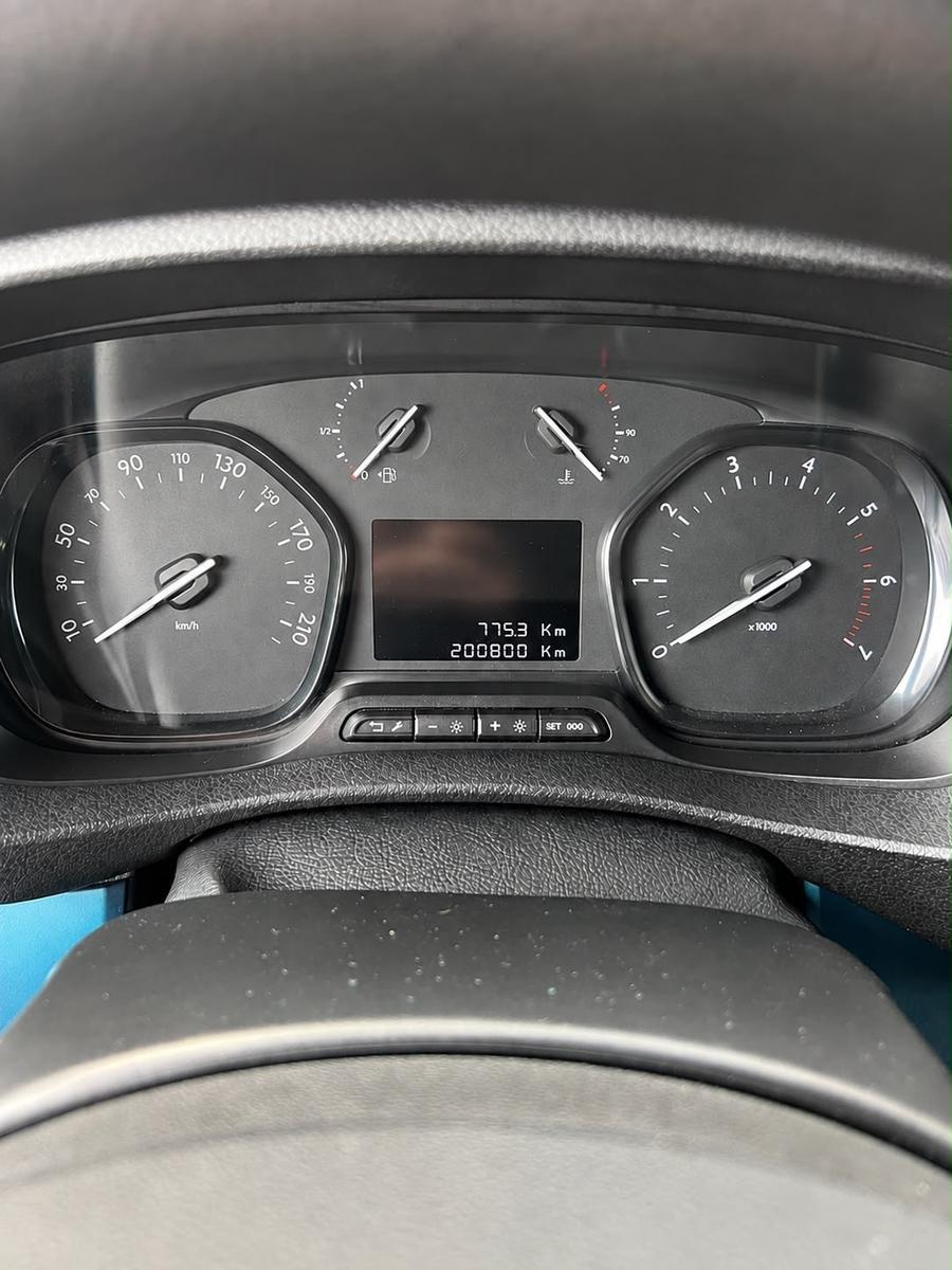 Peugeot Expert Traveller Active L2 KLIMA NAVI 8-SITZ AHK