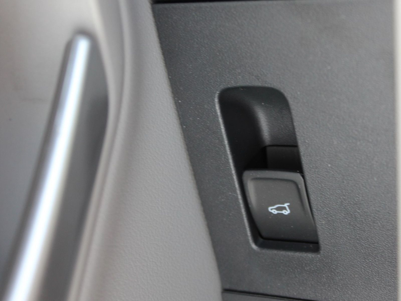 Fahrzeugabbildung Ford Explorer RWD