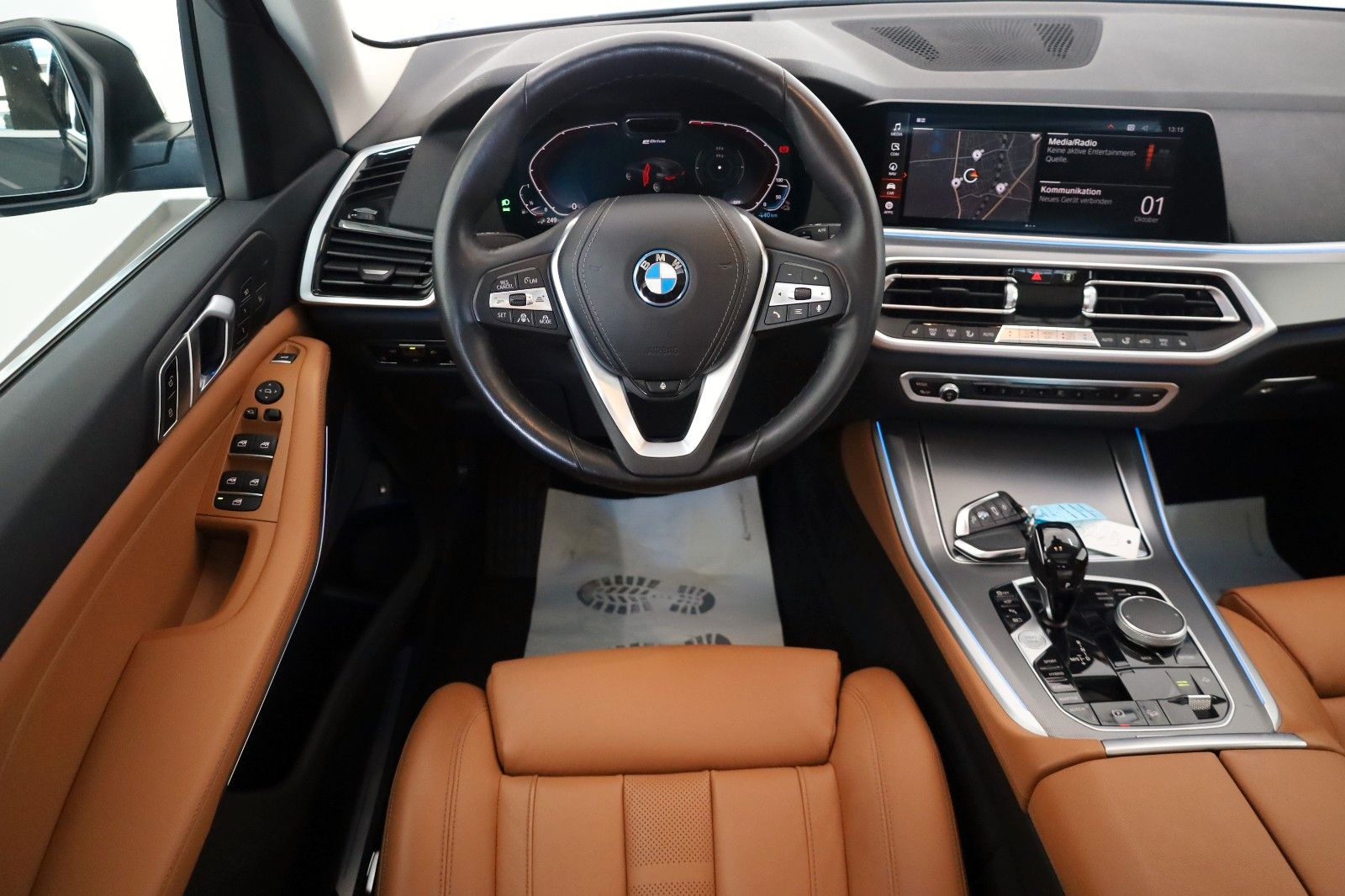 Fahrzeugabbildung BMW X5 xDrive 45e,Leder,Navi,Panorama,HUD,Kamera,ACC