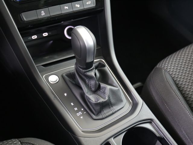 Volkswagen Touran 1.5 TSI DSG COMFORTLINE LED KAMERA 7S AHK