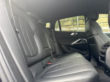 BMW X6 xDrive30d M Sportpaket Head-Up HiFi DAB LED