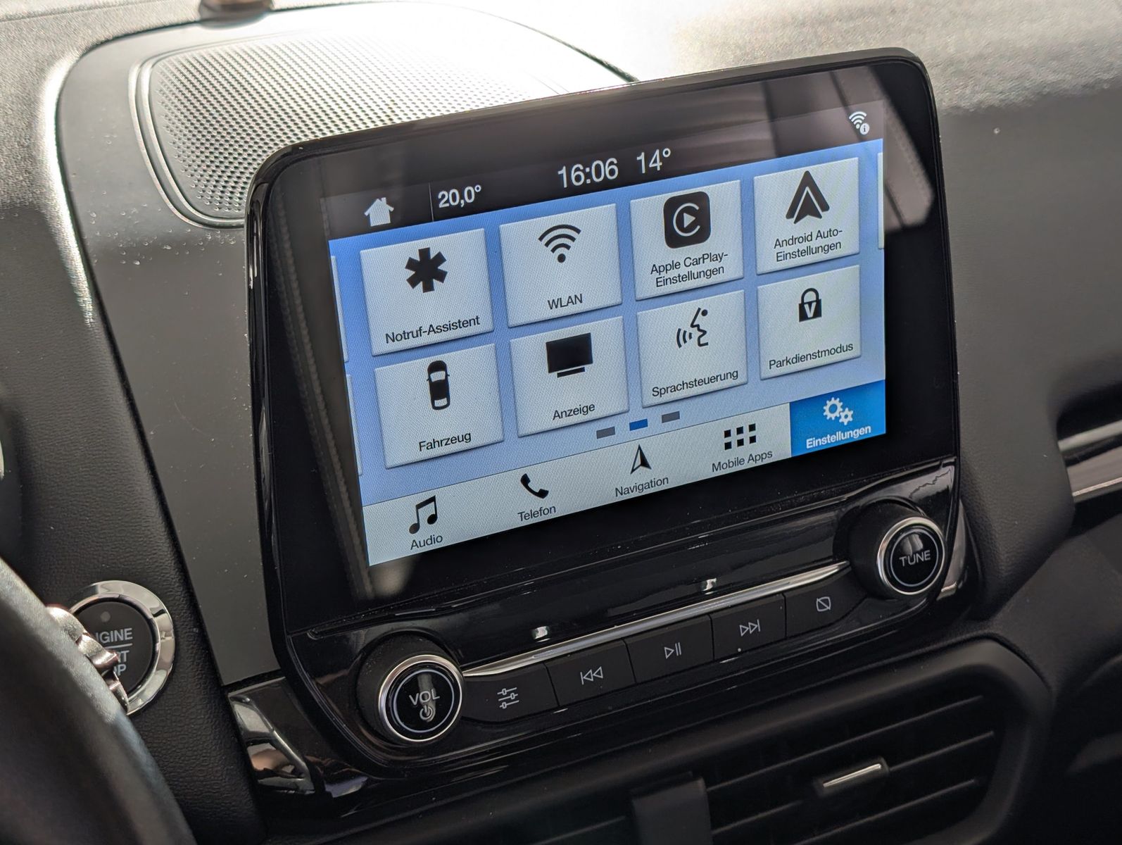 FORD EcoSport  1.0 EcoBoost Titanium Automatik Navi – Bild 24