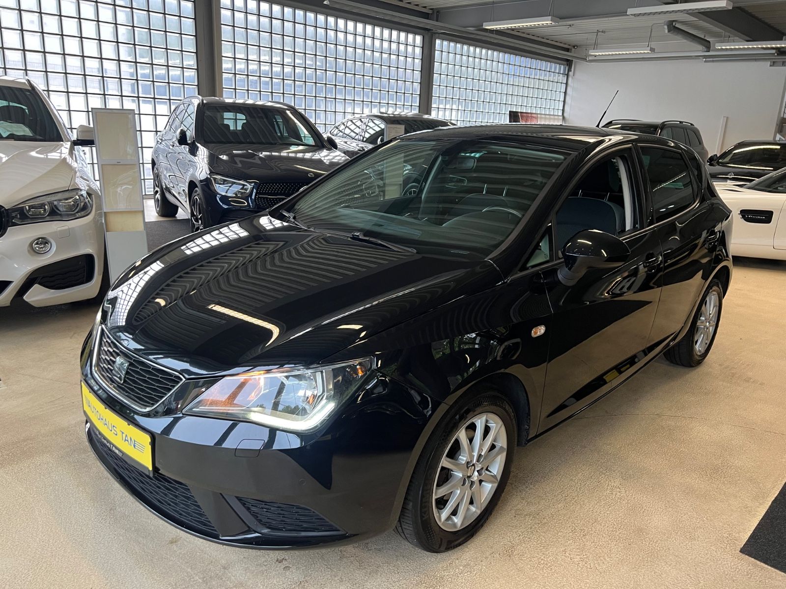 Fahrzeugabbildung SEAT Ibiza Style *NAVI * SITZHEIZUNG *KLIMAAUTOMATIK*