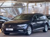 Volkswagen Passat*Variant*2.0 TDI*DSG*R-Line*AHK*CAM*LED*LM - Volkswagen Passat Variant mit Diesel-Antrieb: Grau, Alarmanlage