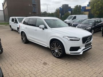 Volvo XC90 - 1