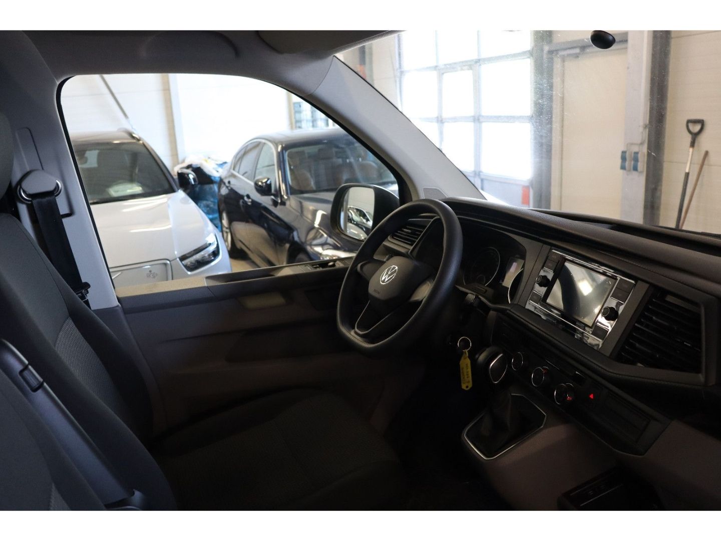 Fahrzeugabbildung Volkswagen VW T6.1 ABT e-Kasten LR DSG DAB Klima PDC 3-Sit