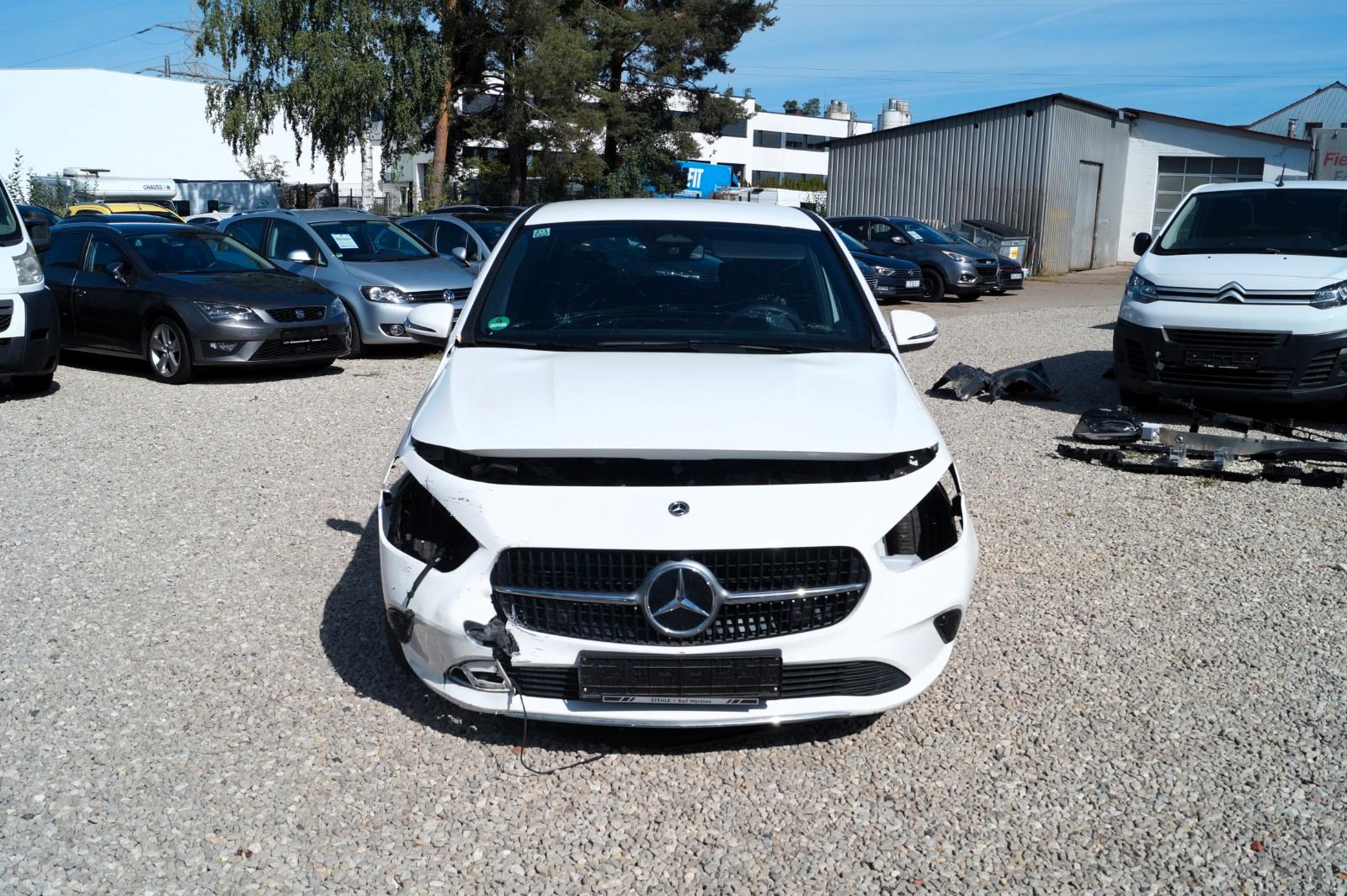 Mercedes-Benz B 200 Progressive/ SHZ/ AHK/ Navi/ Tempomat
