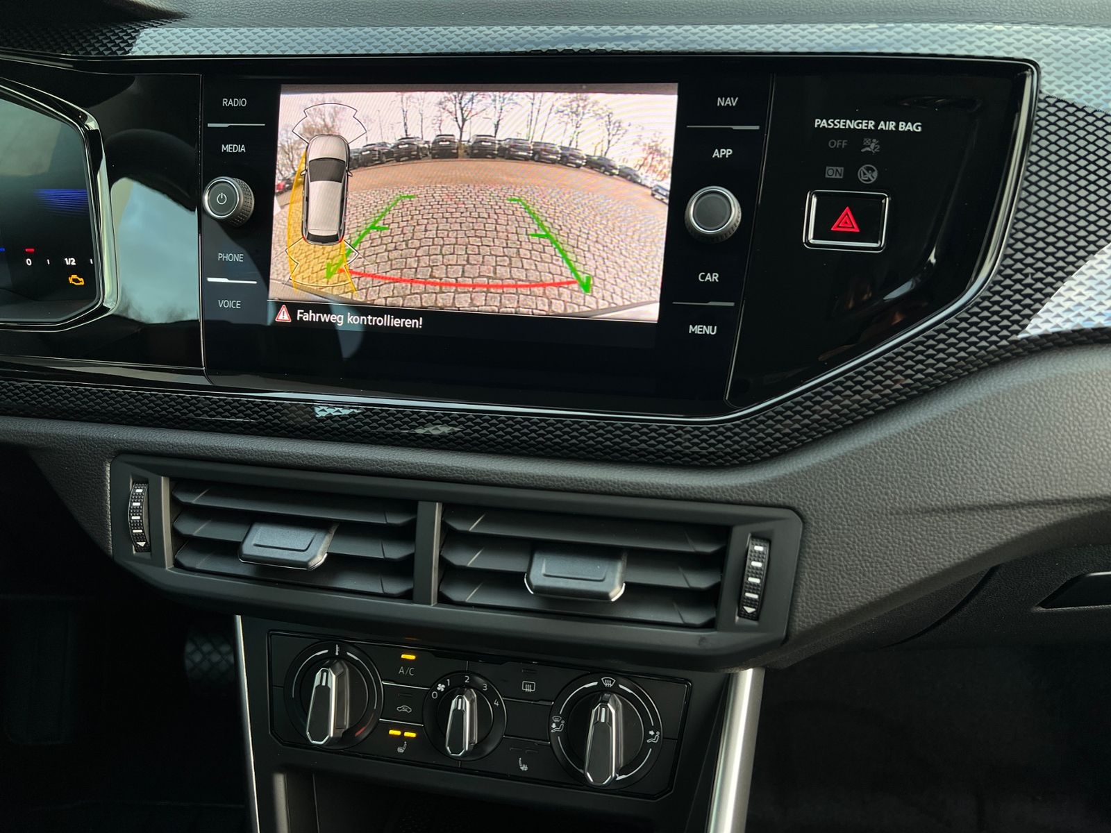 Fahrzeugabbildung Volkswagen Polo Life 1.0 TSI DSG *LED, Klima, App-Connect,