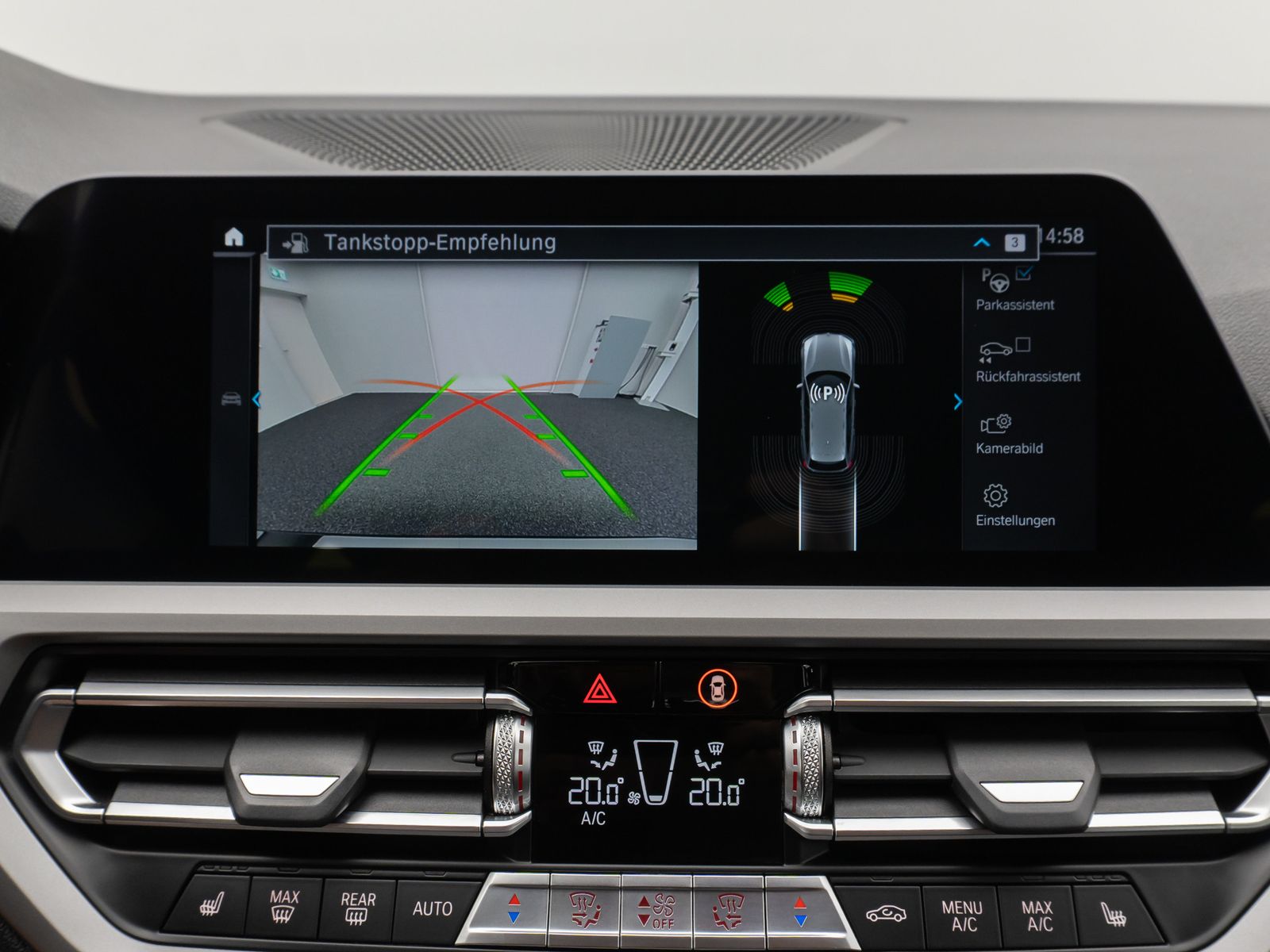 Fahrzeugabbildung BMW 330e Kamera DAB CockPitPr DrivAssis Alarm Sport