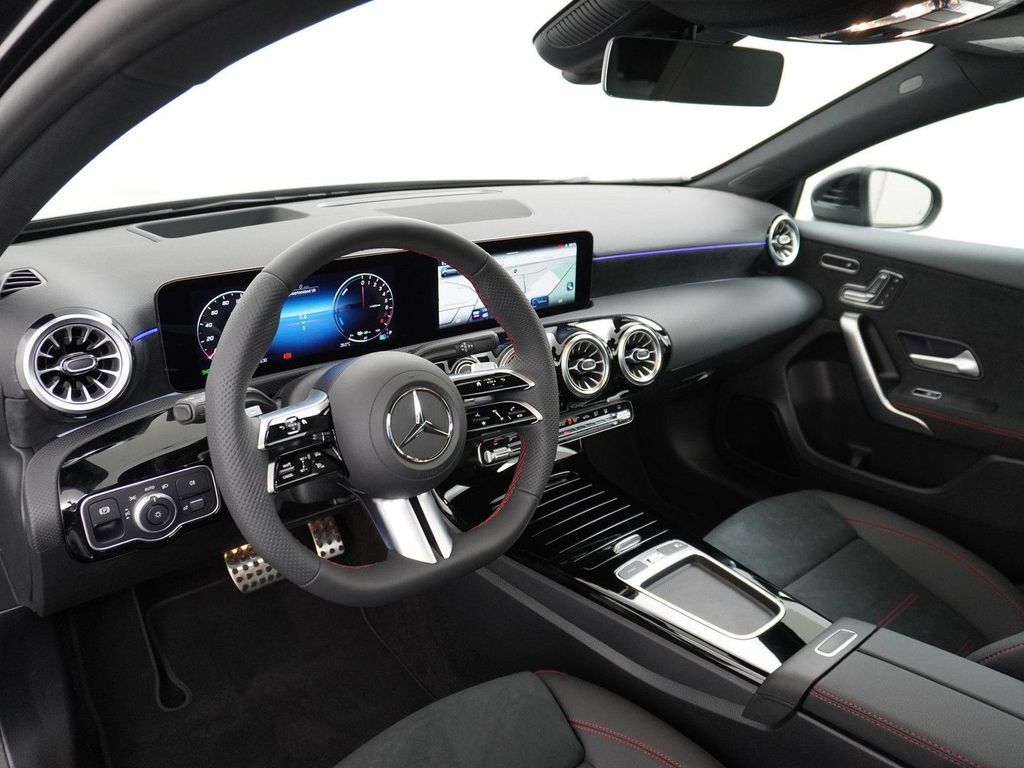 Mercedes-Benz A 250 e Star Edition AMG Line Plus | Panorama -