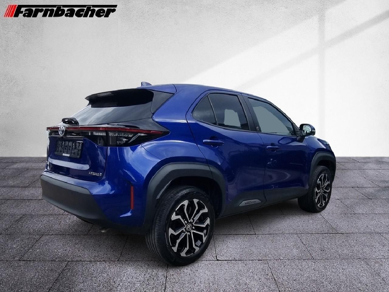 Fahrzeugabbildung Toyota 1.5 Hybrid Team D + Safety+Winter+Navi*