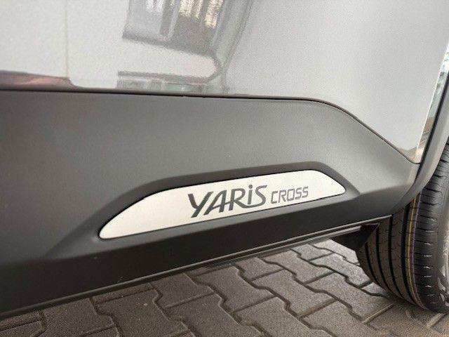 Fahrzeugabbildung Toyota Yaris Cross Teamplayer 1.5l Hybrid 130PS Kamera!