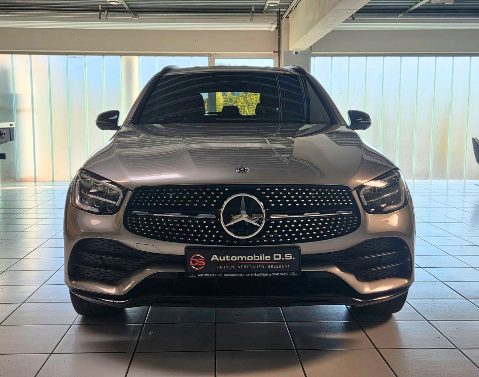 MERCEDES-BENZ GLC 200 — zdjęcie 2