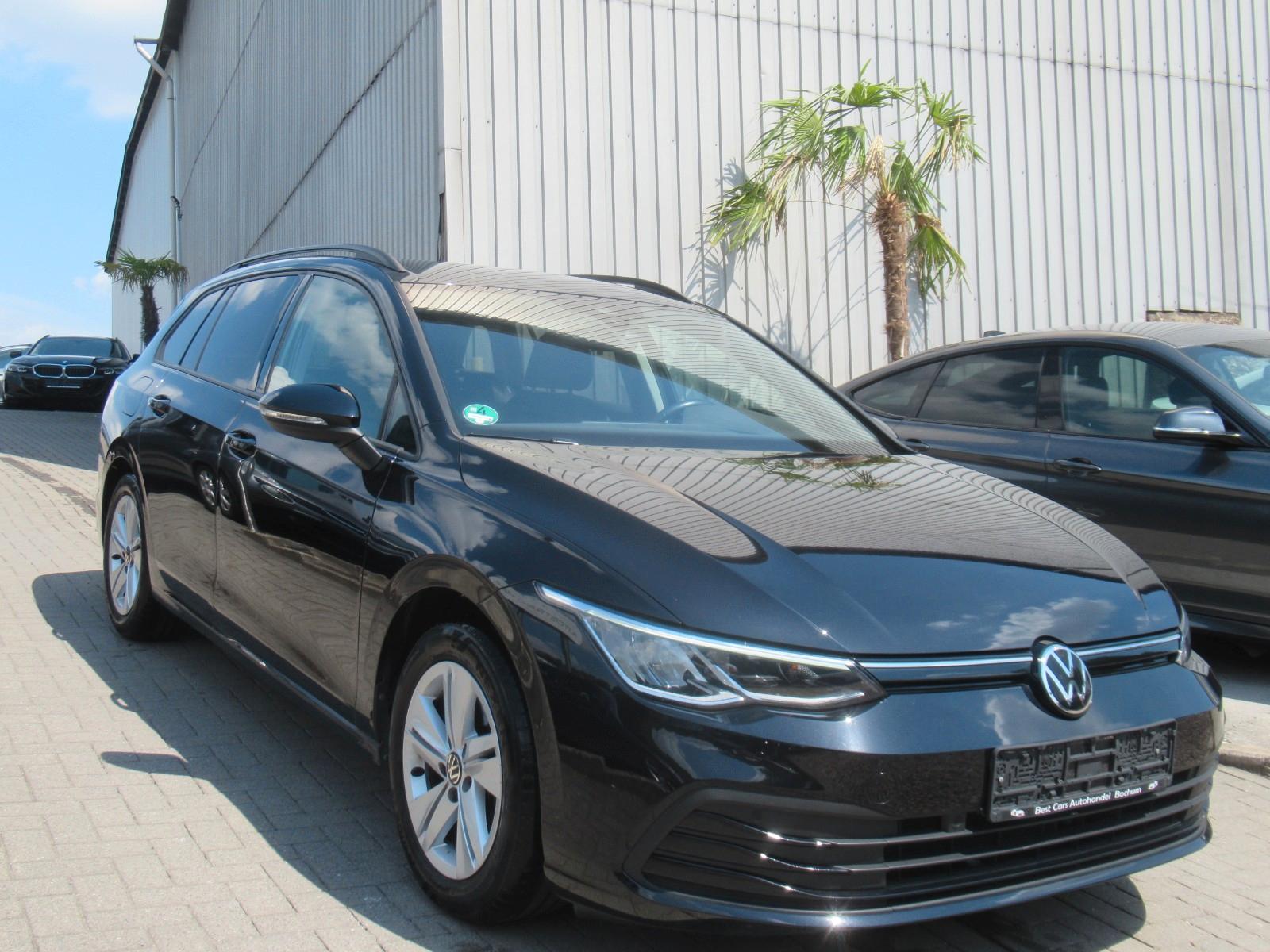 Volkswagen Golf VIII Variant Life-NAVI-PDC-ALU-DAB-AHK-1.HD